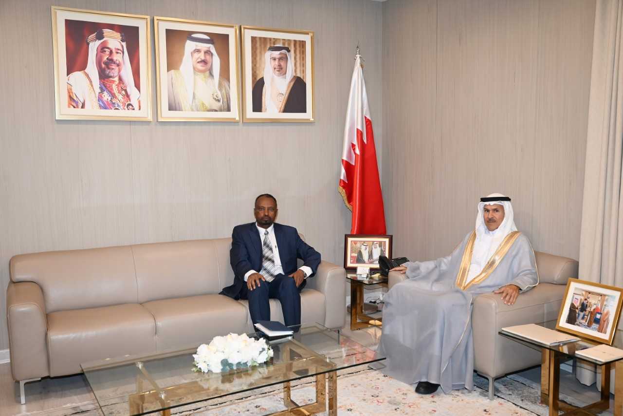 وكيل وزارة الداخلية لشئون الجنسية والجوازات والإقامة يستقبل القنصل العام لجمهورية إثيوبيا الفيدرالية الديمقراطية لدى مملكة البحرين<